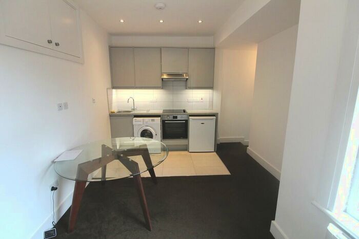 1 Bedroom Apartment To Rent In Kitchener Road, Tottenham, N17