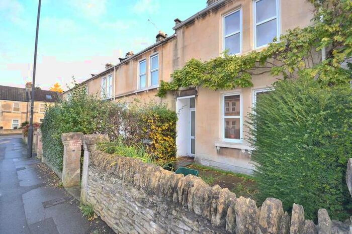 4 Bedroom Terraced House To Rent In West Avenue, Bath, Somerset, BA2