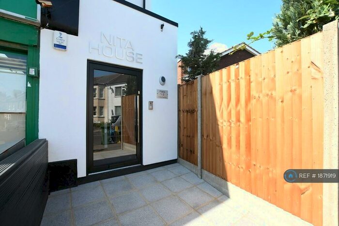 1 Bedroom Flat To Rent In Nita House, Woodford Green, IG8
