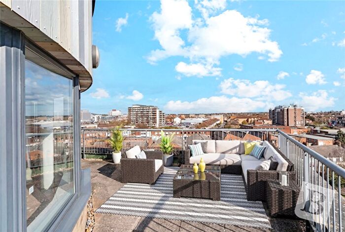 1 Bedroom Flat For Sale In Maxwell Road, Romford, RM7