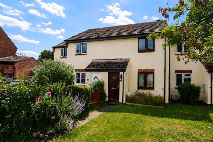 2 Bedroom Terraced House For Sale In Ash Close, Watlington, OX49