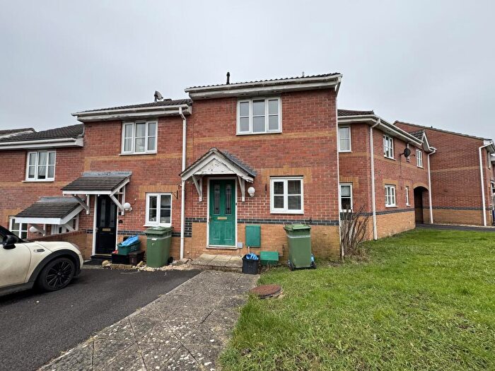 2 Bedroom Terraced House To Rent In Moorland Road, Street, Somerset, BA16