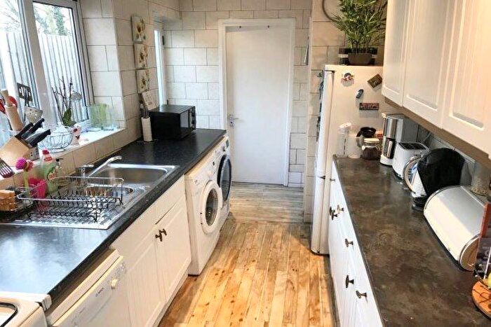 2 Bedroom Property To Rent In Marks Road, Romford, RM7