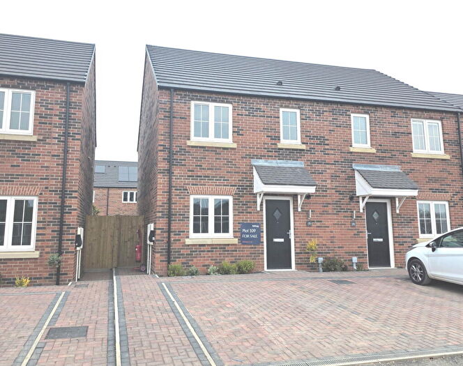 3 Bedroom Semi-Detached House For Sale In Bishops Gate, Beverley, HU17