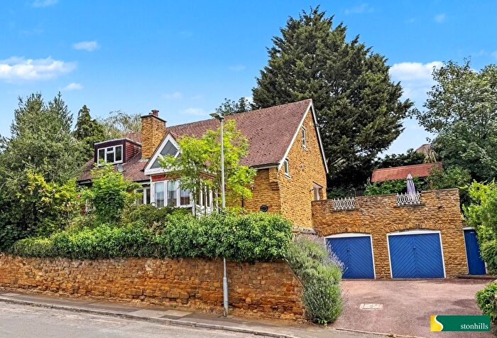 3 Bedroom Detached House For Sale In Raynsford Road, Dallington, Northampton, NN5
