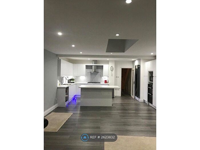 3 Bedroom Terraced House To Rent In Wood Lane, Dagenham, RM8