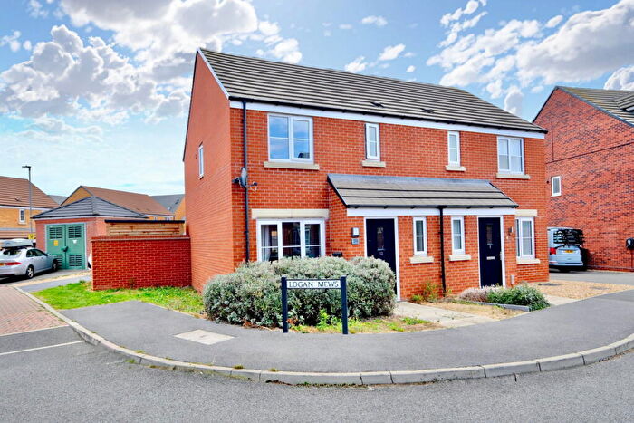 3 Bedroom Semi-Detached House For Sale In Clovelly Drive, Hampton Gardens, Peterborough, PE7