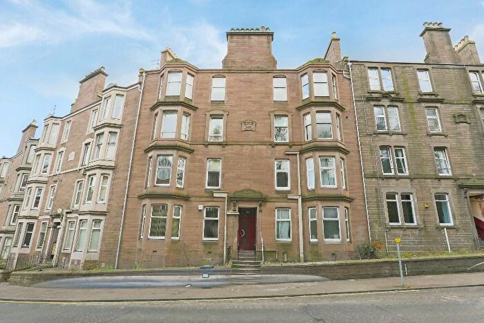 2 Bedroom Flat To Rent In Lochee Road, West End, Dundee, DD2