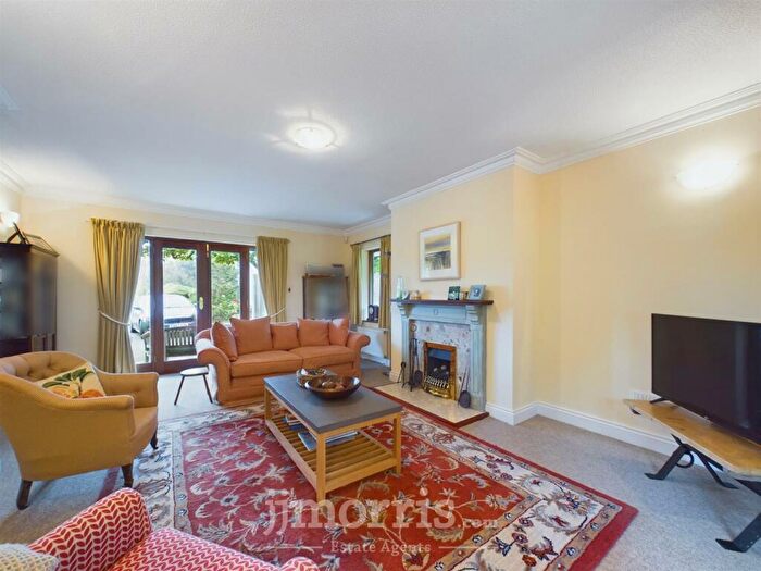 4 Bedroom Detached House For Sale In Coedmor Lane, Llechryd, Cardigan, SA43
