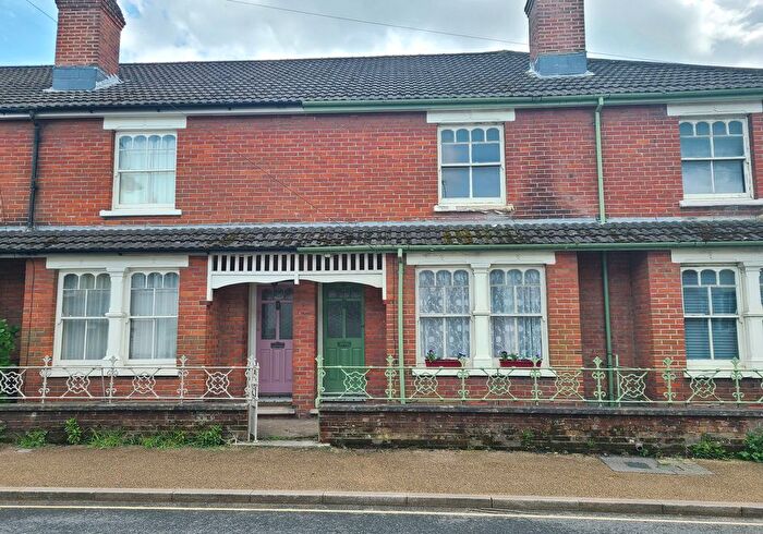 3 Bedroom Terraced House For Sale In Rumbridge Street, Totton, Southampton, SO40