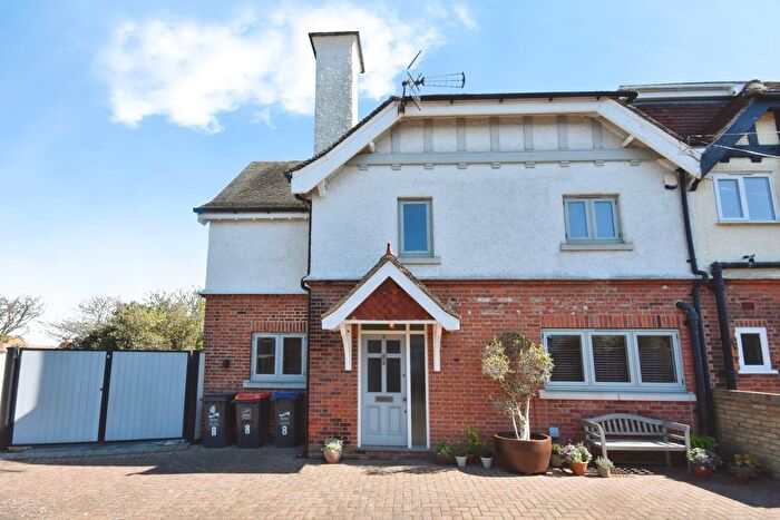3 Bedroom Semi Detached House For Sale In Seacroft Road, Broadstairs, Kent, CT10
