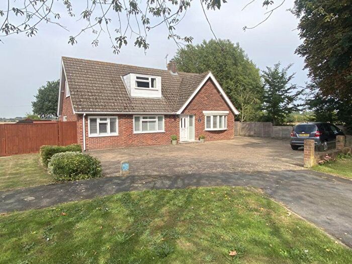 4 Bedroom Chalet For Sale In Manor Garth, Pakenham, IP31