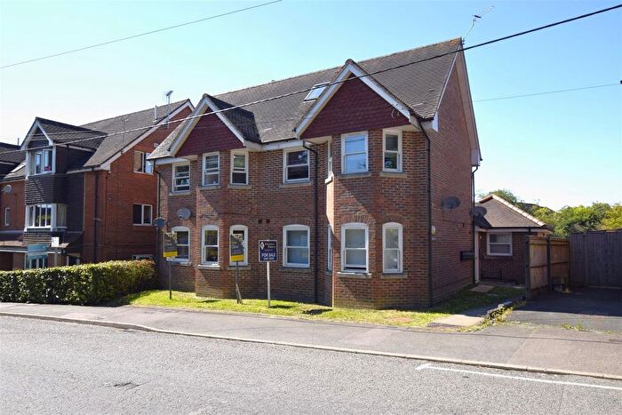 1 Bedroom Flat To Rent In High Street, Buxted, Uckfield, TN22