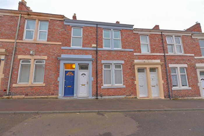 2 Bedroom Flat For Sale In Chandos Street, Gateshead, NE8