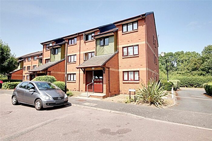 1 Bedroom Flat To Rent In Maltby Drive, Enfield, EN1