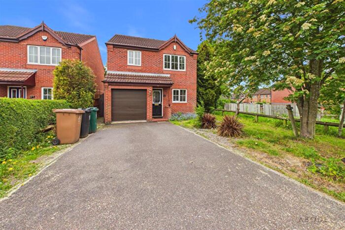 3 Bedroom Detached House For Sale In Coronation Street, Swadlincote, DE11