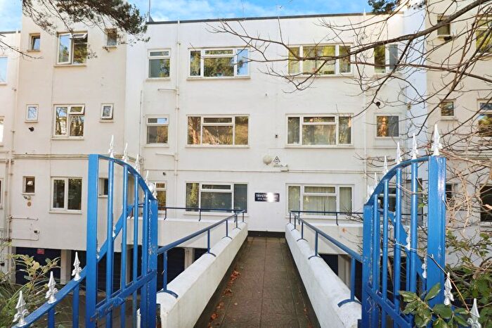 2 Bedroom Flat To Rent In St Stephens Road, Bournemouth, BH2