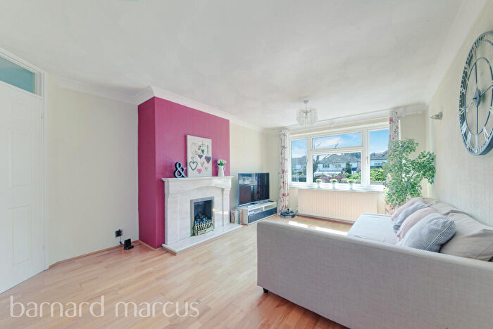 2 Bedroom Maisonette To Rent In Blakes Lane, New Malden, KT3