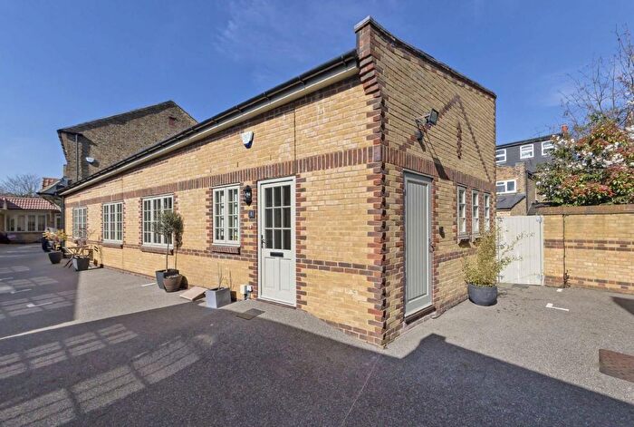 3 Bedroom Property To Rent In Burgess Mews, Wimbledon, SW19