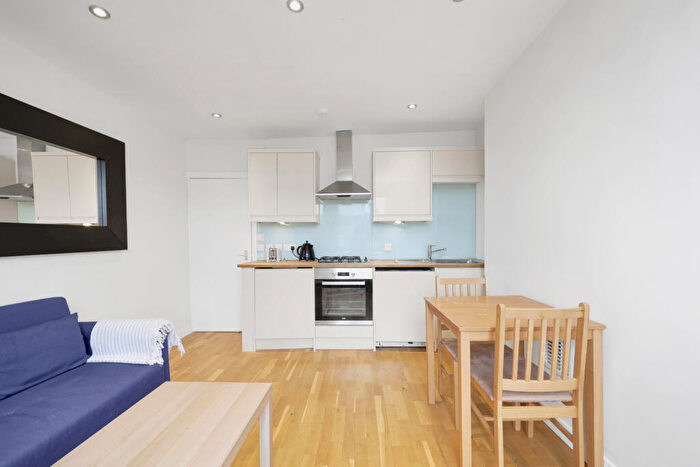 2 Bedroom Flat To Rent In Arthur Road, Upper Holloway, N7