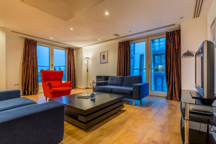 3 Bedroom Flat To Rent In Albert Embankment, London, SE1