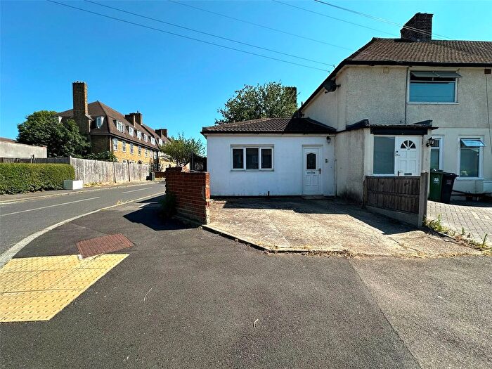 2 Bedroom Bungalow For Sale In Castillon Road, London, SE6