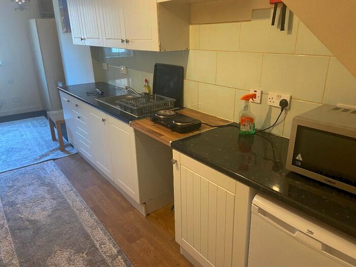 Studio To Rent In West End Lane, London, NW6