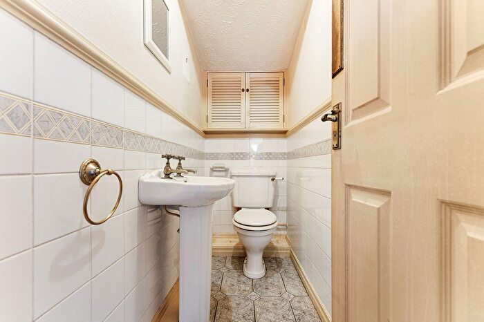 4 Bedroom Detached House For Sale In Warnley Close, Widnes, WA8