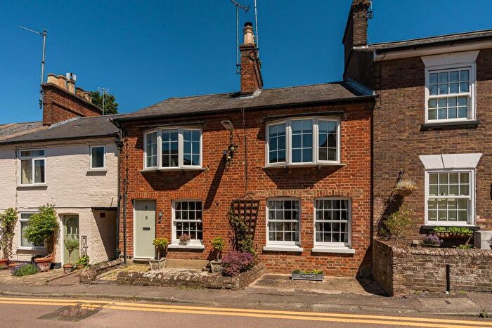 3 Bedroom Cottage For Sale In Henry Street, Tring, HP23