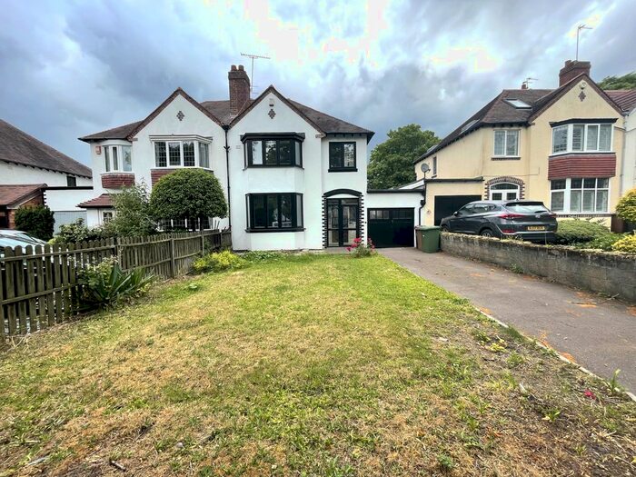 3 Bedroom Semi-Detached House To Rent In Sutton Road, Walsall, WS5