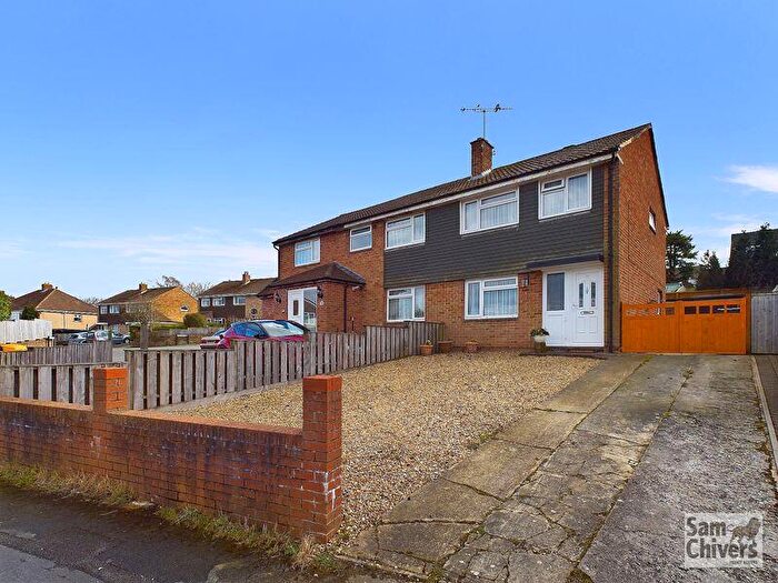 3 Bedroom Semi-Detached House For Sale In Brummel Way, Paulton, BS39