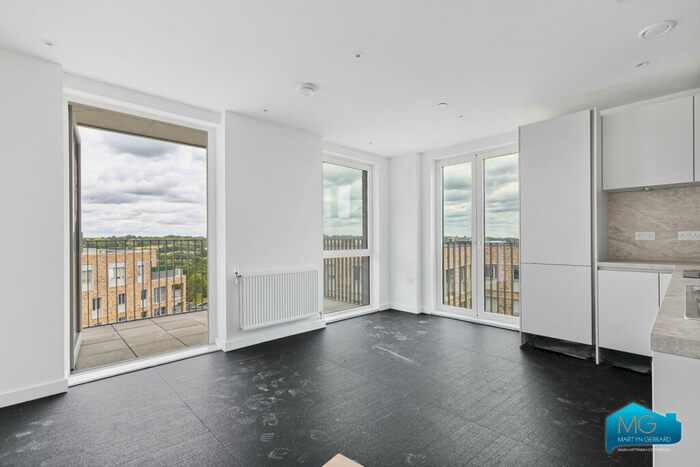 2 Bedroom Apartment To Rent In Medawar Drive, Mill Hill, London, NW7