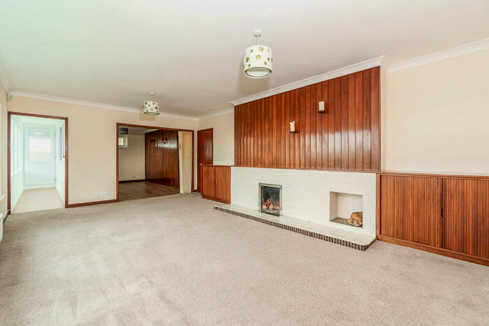 5 Bedroom Detached House To Rent In Thornhill Way, Mannamead, Plymouth, PL3