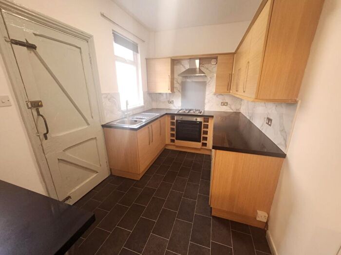 2 Bedroom End Of Terrace House To Rent In Watkin Street, Nottingham, Nottinghamshire, NG3