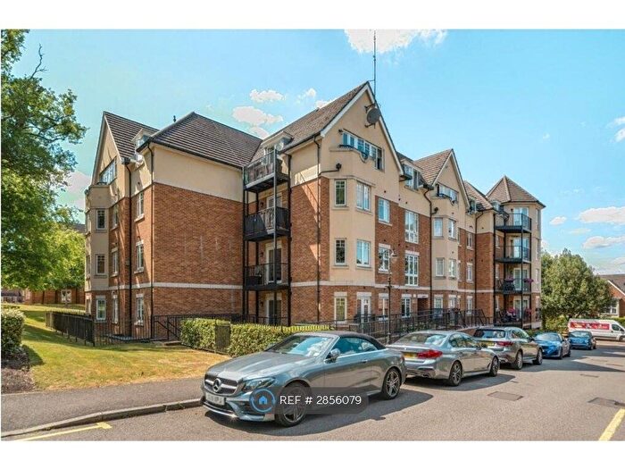 2 Bedroom Flat To Rent In Casel Court, Stanmore, HA7