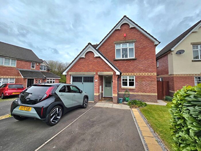 3 Bedroom Detached House For Sale In Heol Y Celyn, Tregof Village, Swansea Vale, SA7