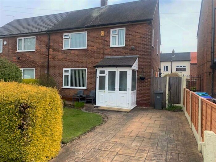 3 Bedroom Semi-Detached House To Rent In Tayfield Road, Woodhouse Park, M22