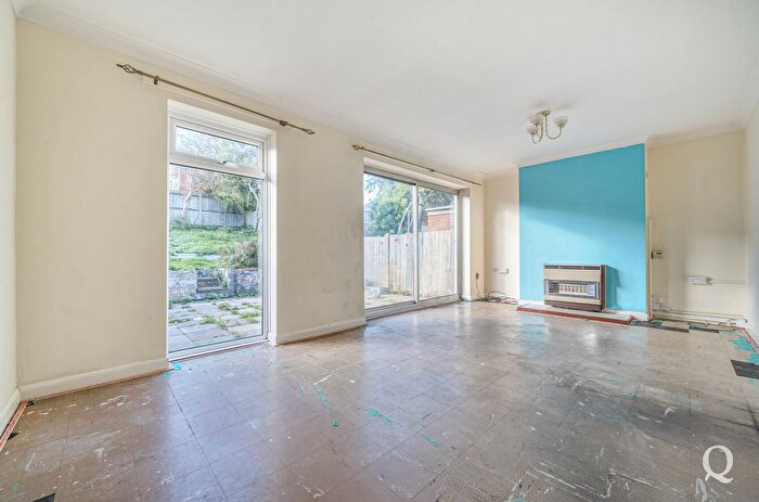 3 Bedroom Terraced House For Sale In Lonsdale Drive, Gillingham, Kent, ME8