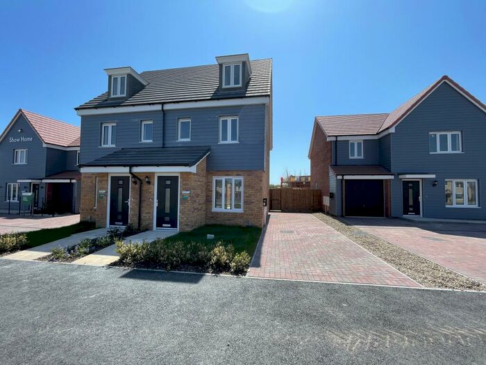 3 Bedroom House To Rent In Wiltshire Drive, Bradwell, Great Yarmouth, NR31