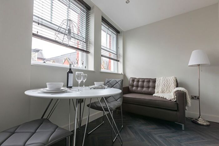 1 Bedroom Flat To Rent In King Street, Manchester, M2
