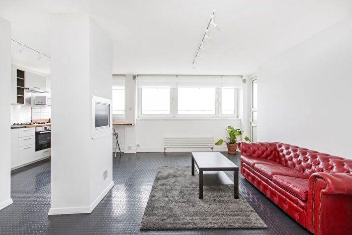 1 Bedroom Flat For Sale In Queensdale Crescent, Holland Park, London, W11