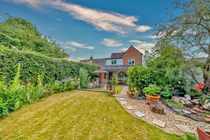 4 Bedroom Detached House For Sale In School Road, Trysull, Wolverhampton, WV5