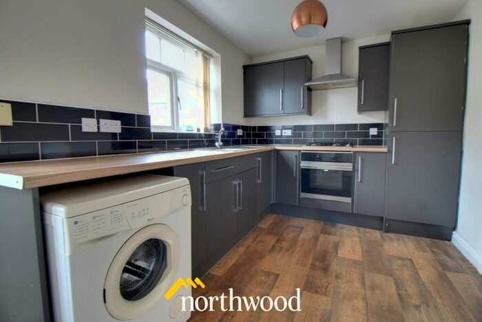 2 Bedroom Semi-Detached House To Rent In Hennessey Court, Thorne, DN8