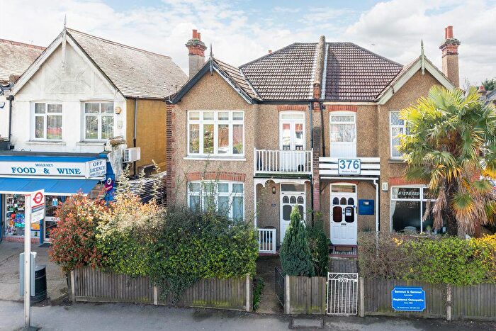 2 Bedroom Flat To Rent In Walton Road, West Molesey, KT8