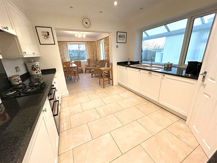 4 Bedroom Detached Bungalow For Sale In Parc Eglos, Helston, TR13