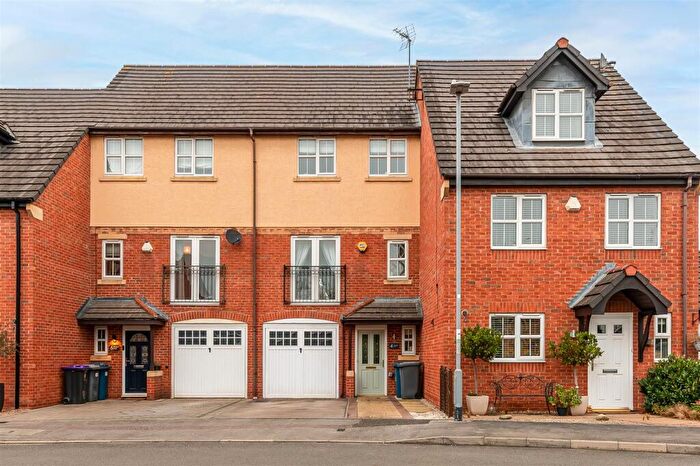 3 Bedroom Town House For Sale In Hudson Way, Radcliffe-on-Trent, NG12