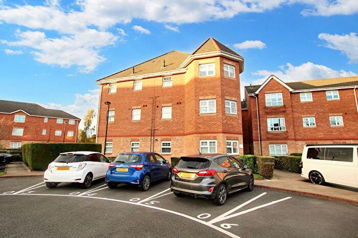2 Bedroom Flat To Rent In Hampton Court Way, The Oaks Hampton Court Way, WA8