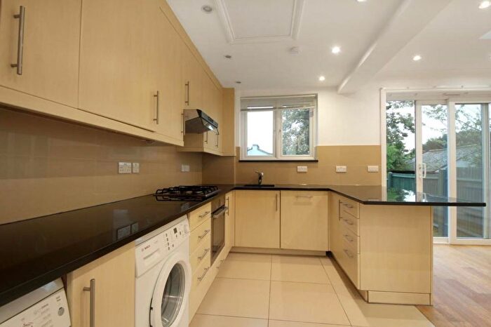 4 Bedroom Terraced House To Rent In The Ridgeway, Acton, W3
