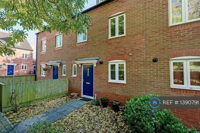 3 Bedroom Terraced House To Rent In Jenny Lane, Bristol, BS10