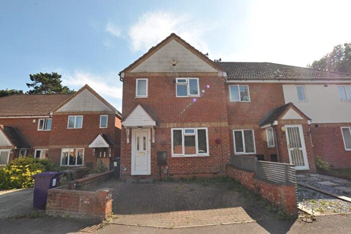 3 Bedroom Semi Detached House To Rent In Martin Way, Letchworth Garden City, SG6